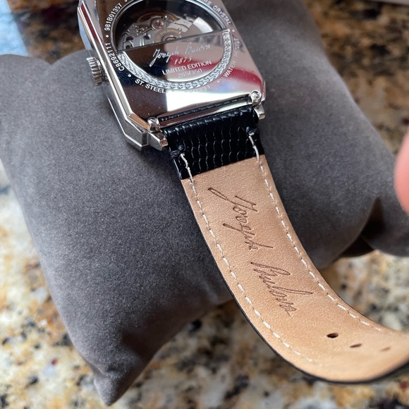 **SOLD** Bulova Breton art-deco watch - Picture 8 of 8